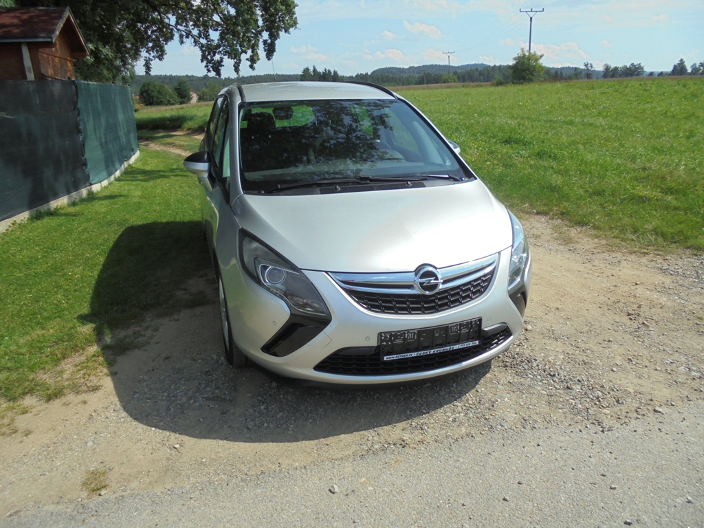 Opel Zafira, 2.0 CDTi,81kw 1x maj.nová STK,pěkná výb.Fešák